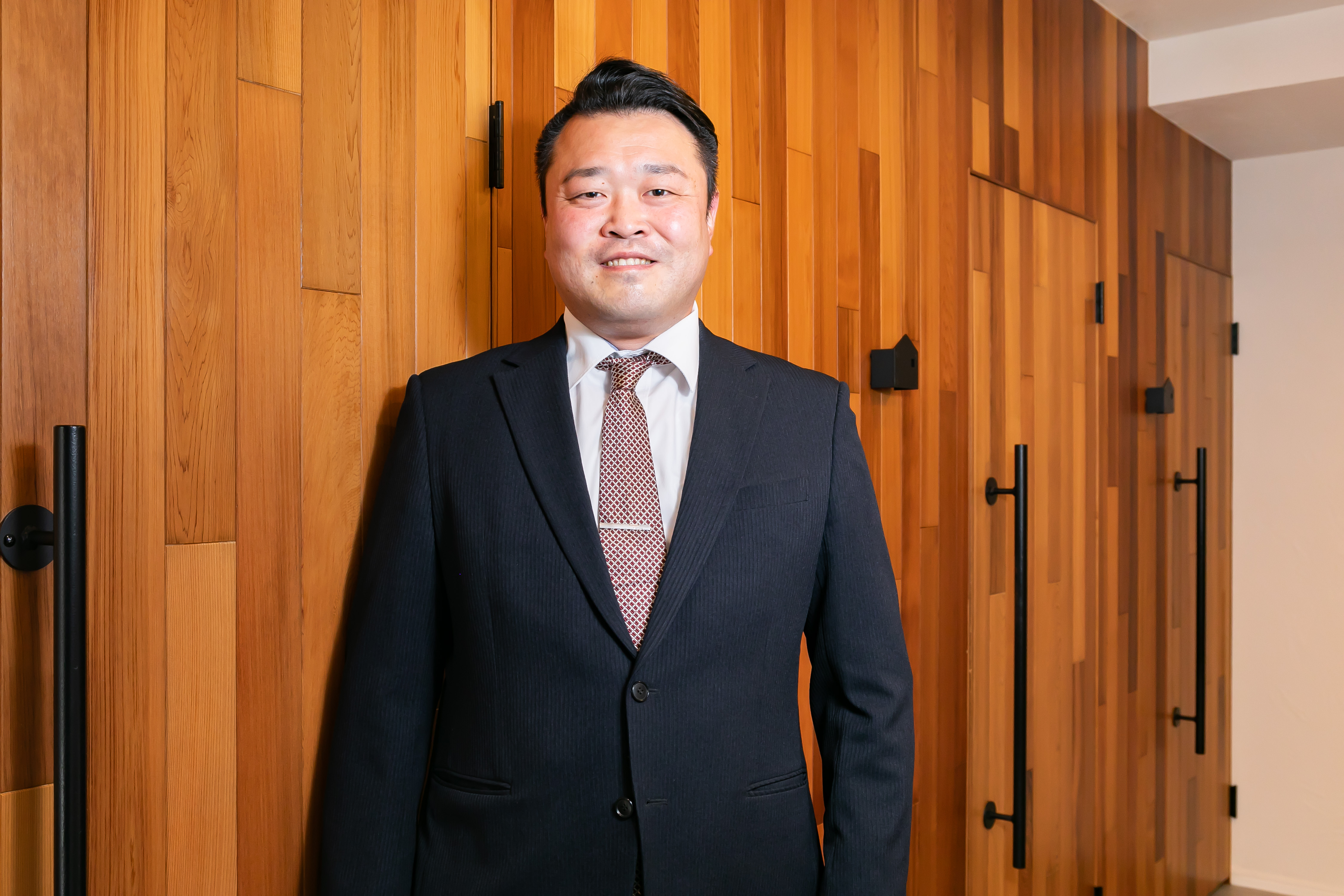 石井　俊行
